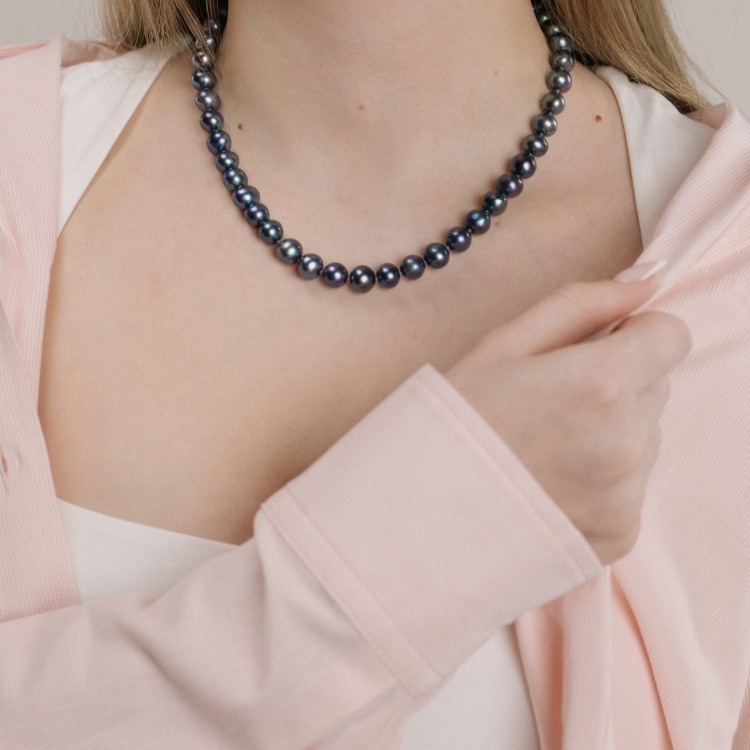 Choker z czarnych okrągłych pereł
